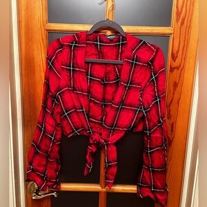 Red plaid cropped shirt